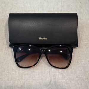 MaxMara Elegant Black Tortoise Sunglasses with Case